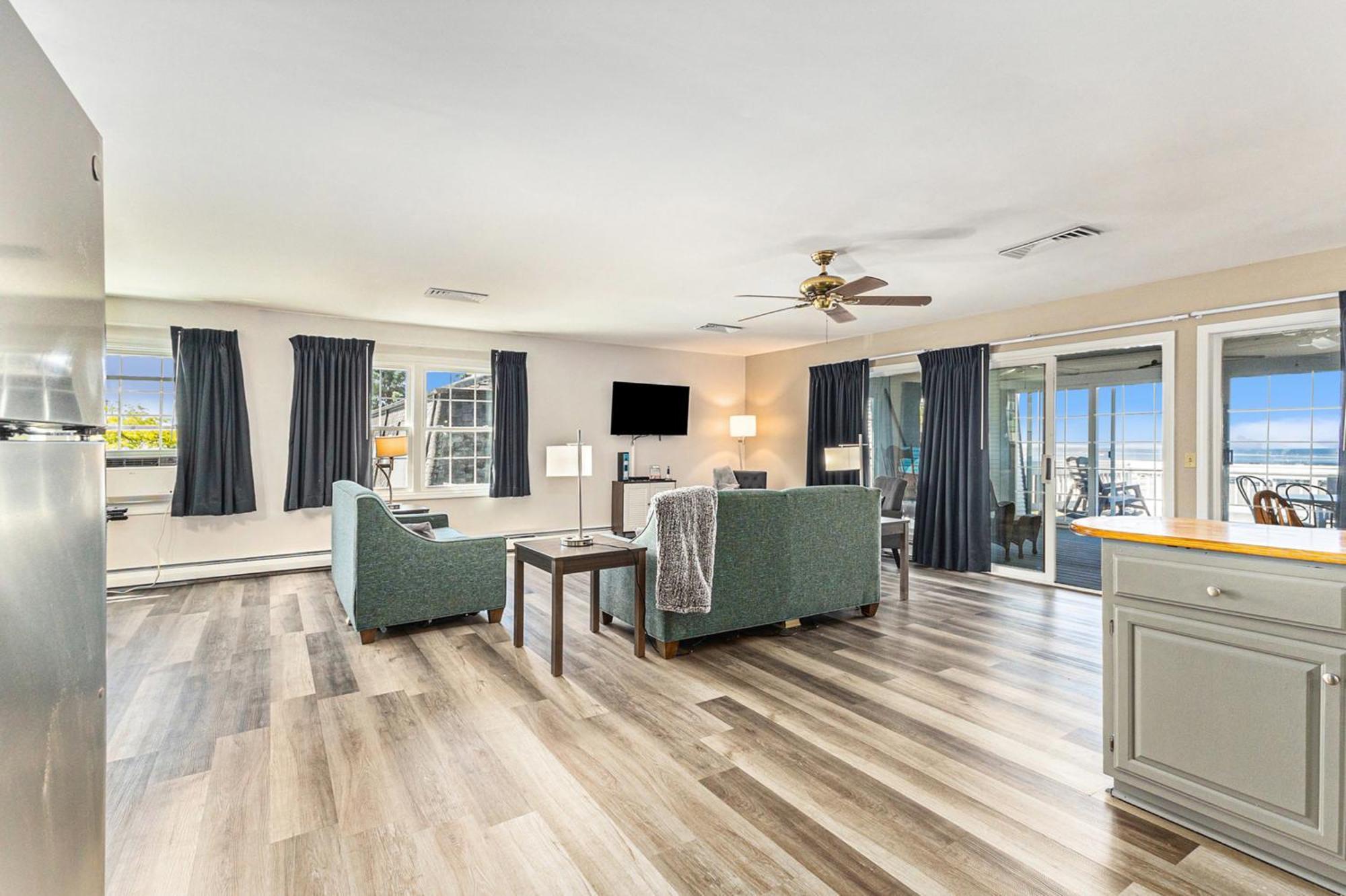 לודינגטון Snyders Shoreline Inn מראה חיצוני תמונה