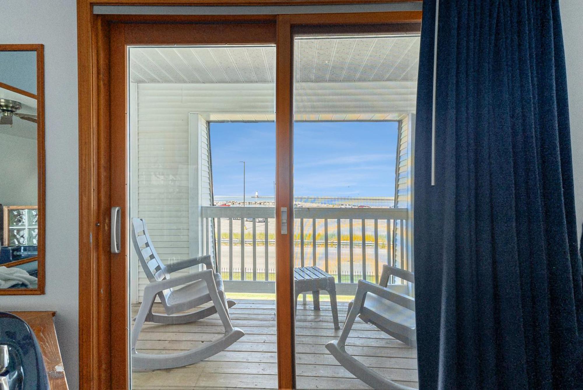לודינגטון Snyders Shoreline Inn מראה חיצוני תמונה